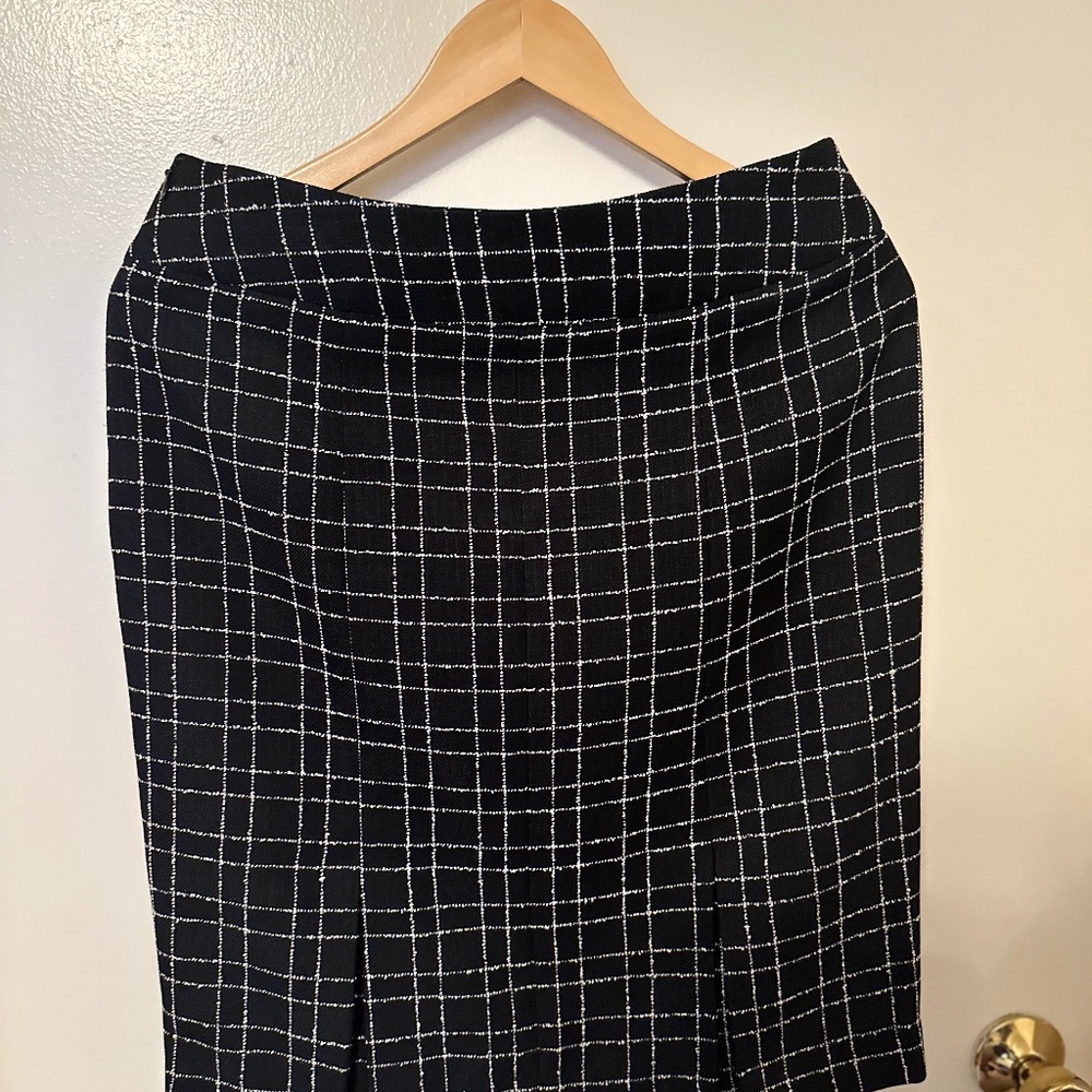Cute Kasper office skirt